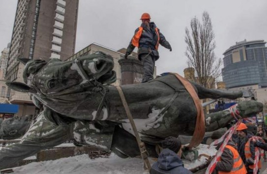 {«След кровавый стелется по сырой траве»…} Молдавские Ведомости