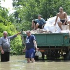 Вода сметает дамбы и мифы 