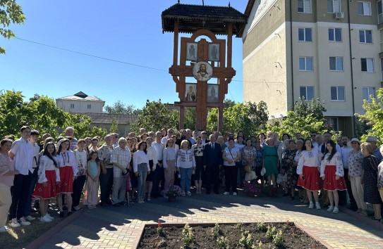 {Почему на акции для репрессированных в Яловенах все молчали } Молдавские Ведомости