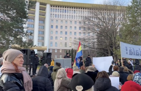 {Метеорологи протестуют вместе с учителями и фермерами} Молдавские Ведомости