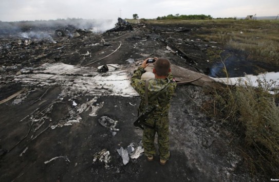 {Игры в обвинения по поводу рейса MH17 выставляют всех нас не в лучшем свете } Молдавские Ведомости