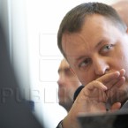 Петренко считает выдвижение "толстосума" Киртоки оскорблением