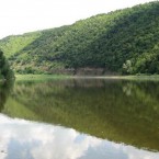 Во время нереста на Днестре опять незаконно добывают песок и гравий