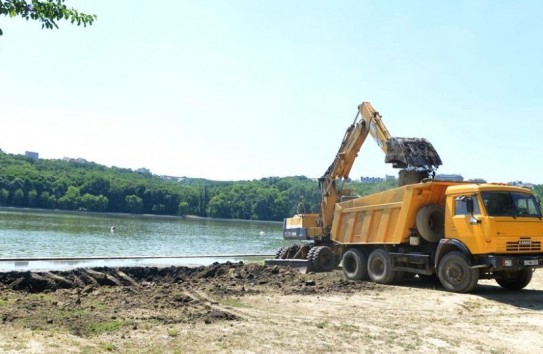 {Работы по благоустройству озера в парке "Валя Морилор" приостановлены} Молдавские Ведомости