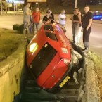 В Кишиневе машина такси залетела в подземный переход