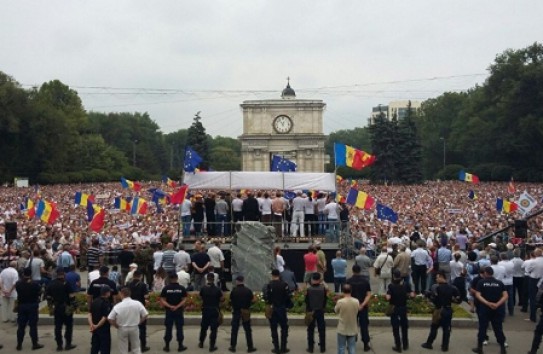 {Молдавские власти боятся освещения протестов в СМИ} Молдавские Ведомости