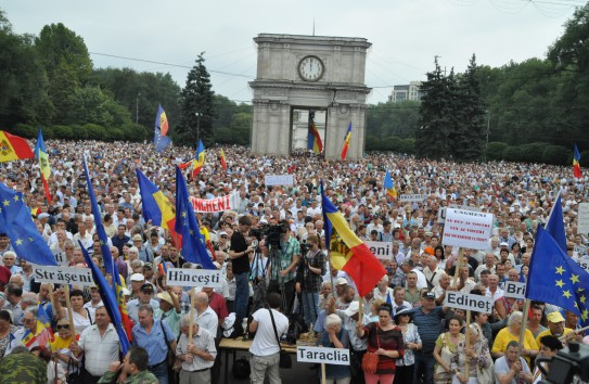 {Михай Петраке: В ходе протеста на место Тимофти придет Тимофти-2} Молдавские Ведомости