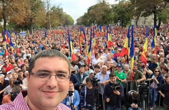 {Усатый: Мусорщики в пиджаках от Бриони подали на меня в суд} Молдавские Ведомости