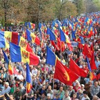 Воскресный митинг сторонников Усатого и Додона переносится 