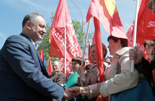 {Додон призывает к сплочению для противодействия фальсификации выборов } Молдавские Ведомости