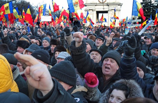 {«Красные» и «желтые»: возможны ли в Молдове украинские беспорядки?} Молдавские Ведомости