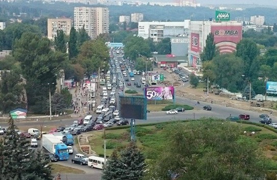 {Пробки в Кишиневе, или К чему приводят рассинхроны в работе муниципальных служб} Молдавские Ведомости