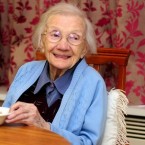 Около 1000 незнакомцев собрали деньги, чтобы 108-летнюю американку не выселяли из пансионата для пожилых