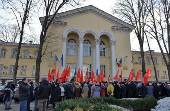 {В стоимость медицинских услуг внесли затраты на медперсонал и износ оборудования} Молдавские Ведомости