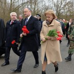 Додон и Гречаный возложили цветы на мосту у Вадул луй Водэ