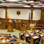 Депутат парламента отказался от мандата