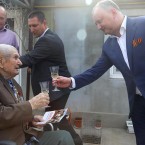 Президент вручил высшую награду страны 100-летнему ветерану войны