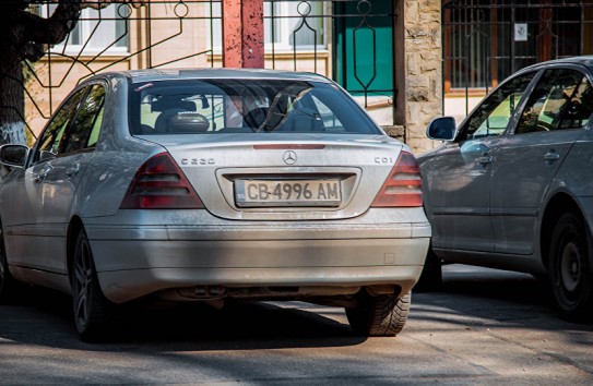 {В Молдове запретят оставлять автомобили во дворах жилых домов } Молдавские Ведомости