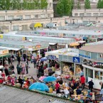 Торговцы Центрального рынка метали в полицейских ящики, табуреты и столы 