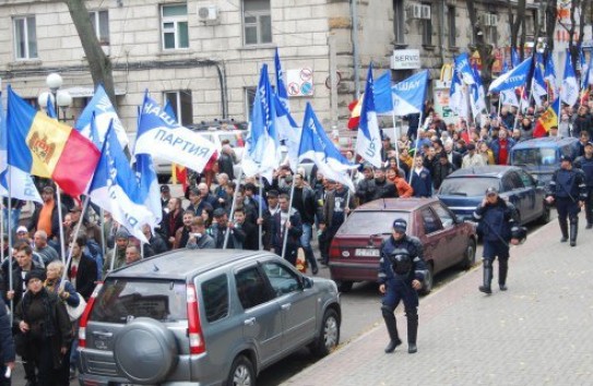 {«Наша Партия» призывает протестовать против изменения избирательной системы} Молдавские Ведомости