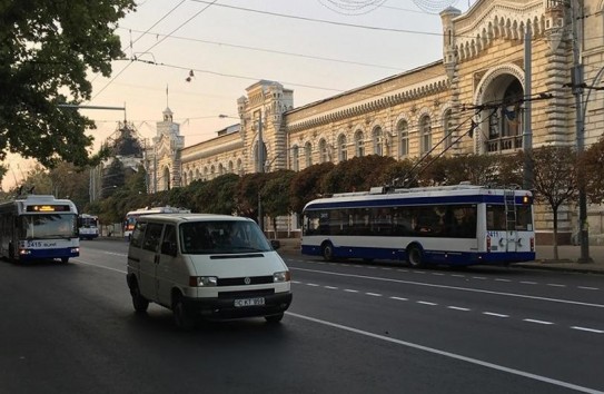 {После ремонта пр. Штефана чел Маре, водители не смогут парковаться в центре} Молдавские Ведомости