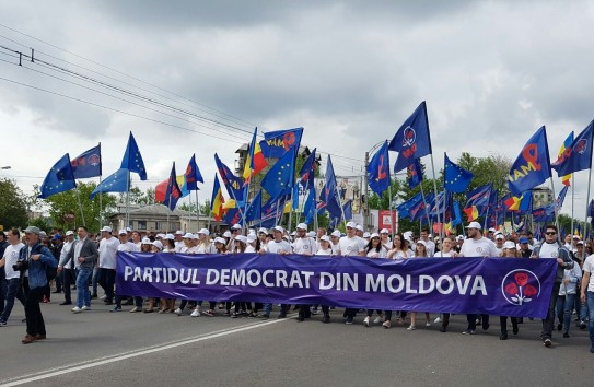 {Самые массовые партии страны} Молдавские Ведомости