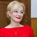 Депутат Елена Боднаренко возмущена ликвидацией районных фондов социальной поддержки населения