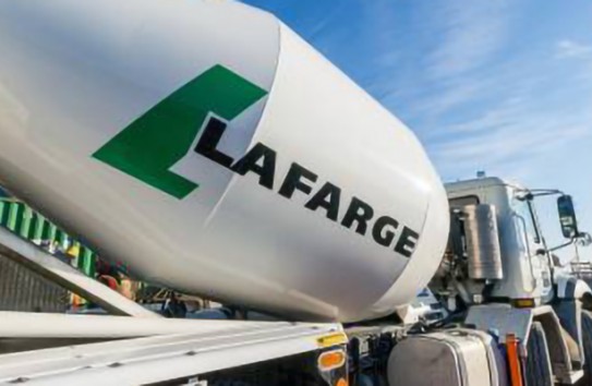 {Во Франции предъявили обвинения компании Lafarge в сотрудничестве с ИГ и в соучастии в преступлениях против человечности} Молдавские Ведомости