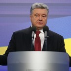 Порошенко предложил покончить с "российской церковью" 