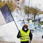 Чего требуют "желтые жилеты" во Франции