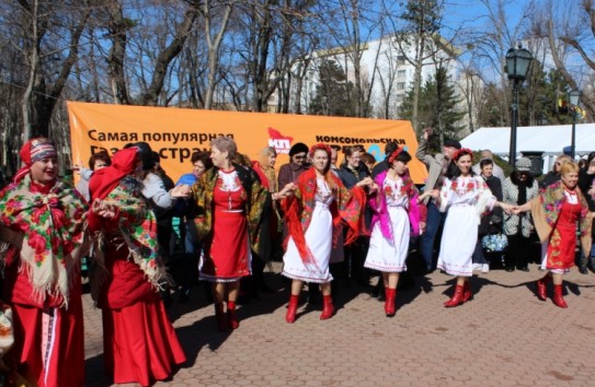 {Широкую Масленицу отметили весело и сытно} Молдавские Ведомости