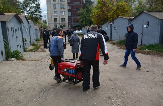 {Примэрия эвакуирует гаражи с бульвара Мирчи чел Бэтрын } Молдавские Ведомости