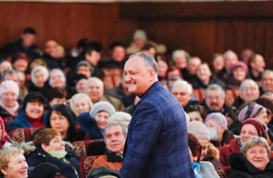 {Эксперт: Пока у социалистов больше шансов выйти сухими из воды } Молдавские Ведомости