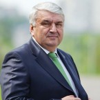 Урекян призвал отодвинуть вопрос об олигархах в сторону