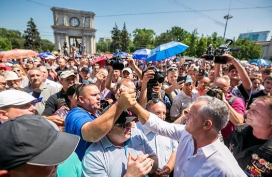 {Плахотнюк рассказал, когда он вернется и что будет делать} Молдавские Ведомости