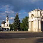 Додон: Надеюсь, что к следующему Дню города у Кишинева будет компетентный мэр-профессионал  