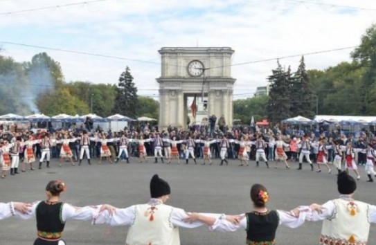 {Спонсором дня города стала компания, которая была связана с Плахотнюком и судилась с примэрией } Молдавские Ведомости