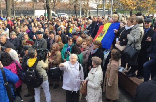 {Санду призвала продолжить "на улице борьбу за строительство страны честных людей"} Молдавские Ведомости