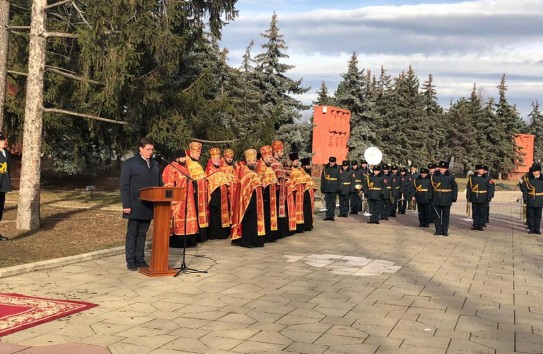 {Молдавская земля, пропитанная кровью советских солдат, отправилась в Россию} Молдавские Ведомости