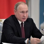 Путин подписал закон об информировании россиян о положенных им льготах