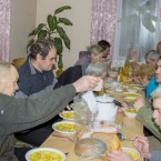 В столичном центре для бездомных проводят инструктаж о мерах профилактики COVID-19