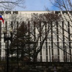 Посольство РФ в США попросило Bloomberg извиниться за дезинформацию о рейтинге Путина