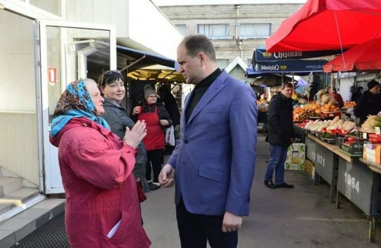 {Центральный рынок возобновил работу} Молдавские Ведомости