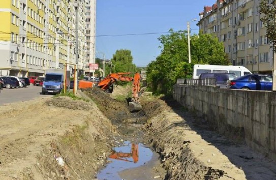 {Два экономических агента очистили русло реки Дурлешть  } Молдавские Ведомости