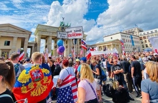 {Протестующие в Берлине скандировали "Путин!"} Молдавские Ведомости