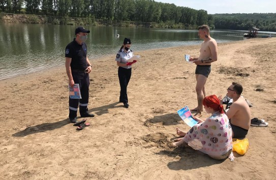 {Поездка в Вадул-луй-Водэ: жара, давка, драки, полиция} Молдавские Ведомости