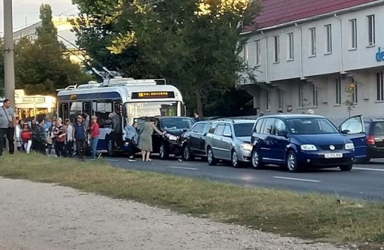 {Страховщики выплатили более 12,5 миллиона лей водителям, мирно договорившимся после аварии} Молдавские Ведомости