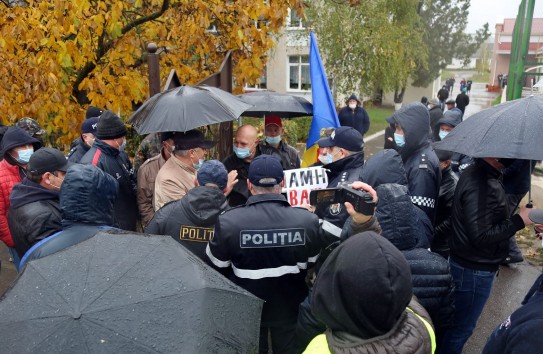 {Более 6000 полицейских обеспечат порядок на выборах 15 ноября в Молдове} Молдавские Ведомости