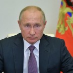 Путин поздравил Санду с победой