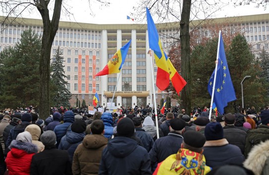 {В воскресенье Майя Санду выводит на площадь всех молдавских камикадзе} Молдавские Ведомости